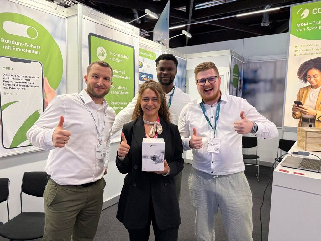 Networking between partners and trade visitors in Hall 7