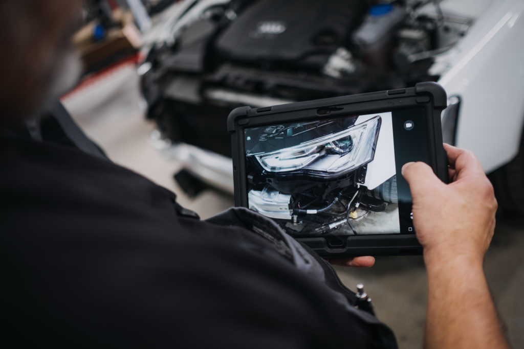 Tablets in Automobile Workshop